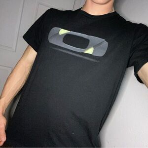 Oakley Black Regular Fit T-Shirt